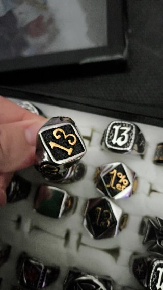 ANILLO SELLO DE HOMBRE NÚMERO 13