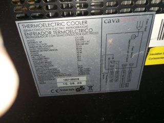 Vinoteca nevera para vino tinto y blanco