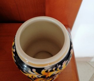 Anfora in ceramica decorata
