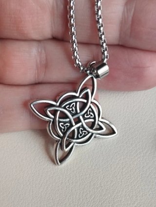 Collana Acciaio Nodo delle Streghe