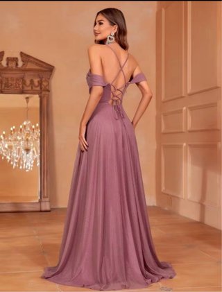 Vestido largo lila con tirantes