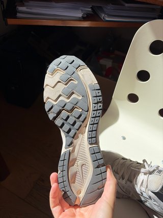 Zapatillas Nike Blancas y Grises