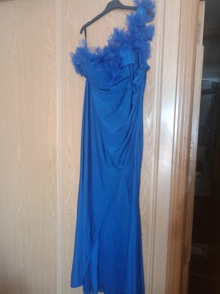 Vestido azul de fiesta asimétrico
