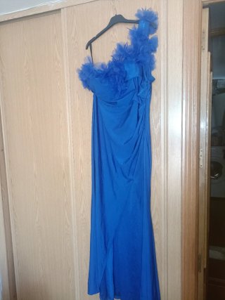 Vestido azul de fiesta asimétrico