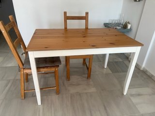 Mesa Comedor mas un sillon IKEA Madera Blanca