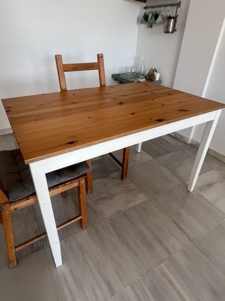 Mesa Comedor mas un sillon IKEA Madera Blanca