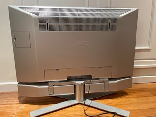 TV Loewe Individual 32 Plata