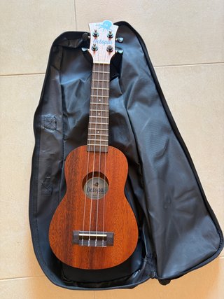 Ukelele Soprano Octopus (Madera) + Funda y Caja