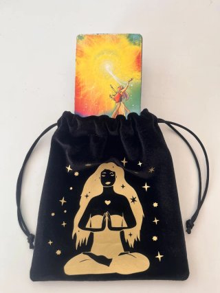Bolsita de terciopelo para tarot