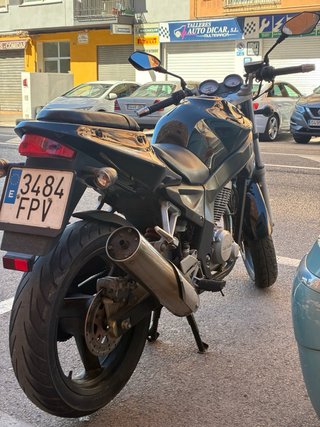 DAELIM Moto Naked 125 Negra