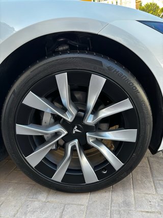 TESLA MODEL 3 HIGLAND