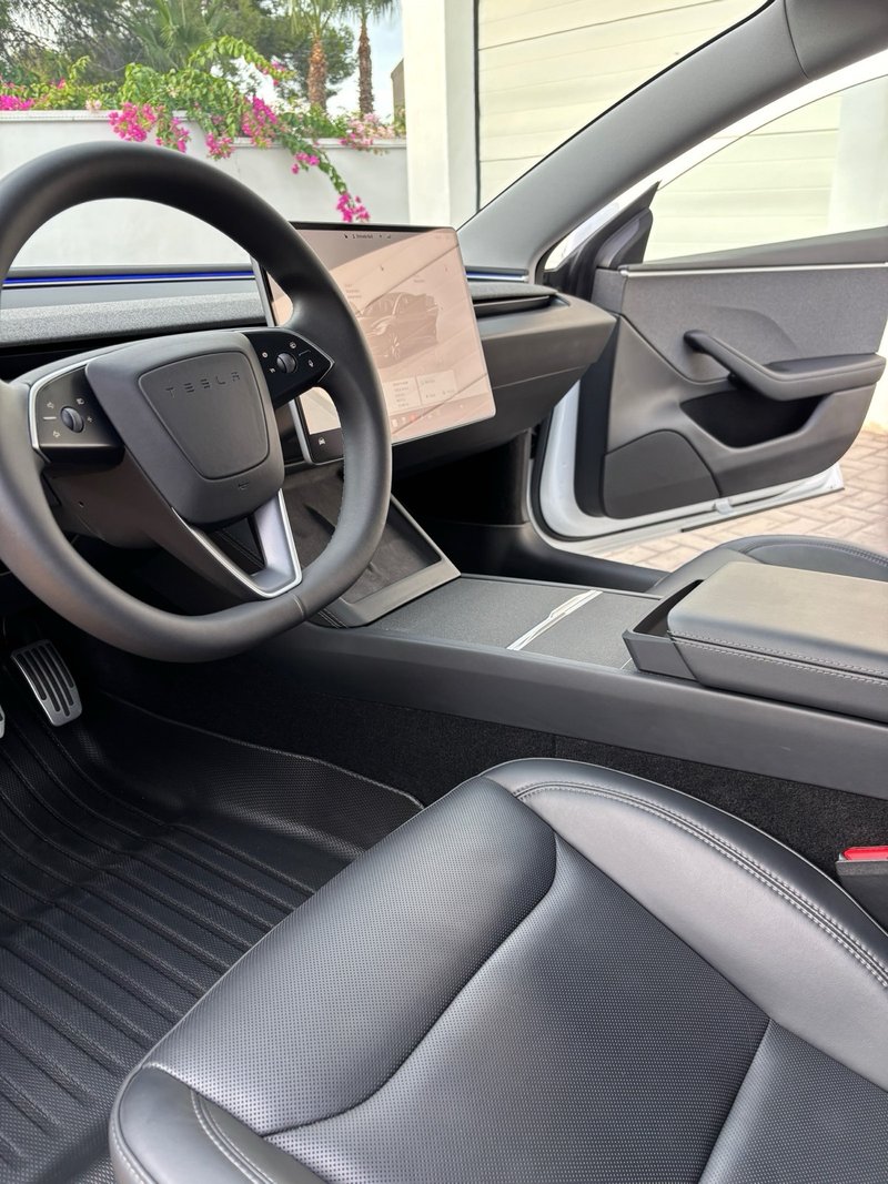 Tesla Model 3 2024, foto 10