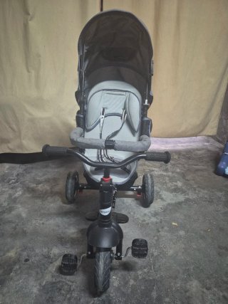 Triciclo infantil gris marca besrey 7 en 1