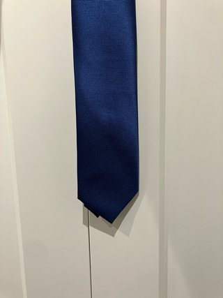 Chaleco de vestir azul y blanco