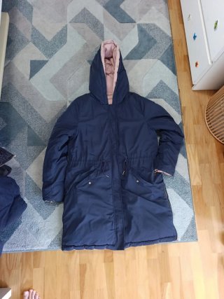 Cazadora acolchada reversible azul marino y rosa