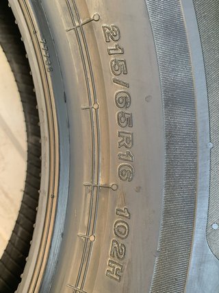 Neumáticos 215/65R16 Bridgestone