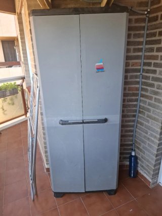 Armario exterior de resina gris