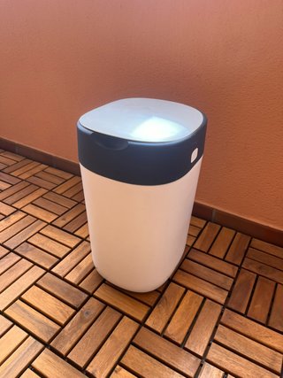 Contenedor de pañales (con 3 recambios de regalo)