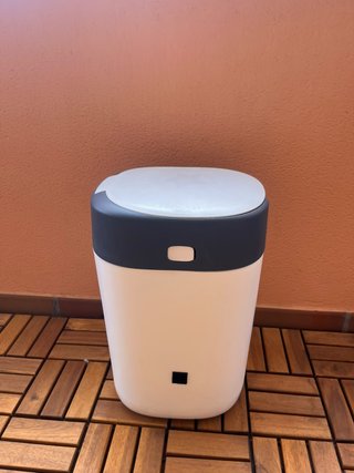 Contenedor de pañales (con 3 recambios de regalo)