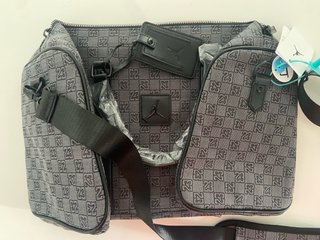 Bolsa de viaje Air Jordan gris