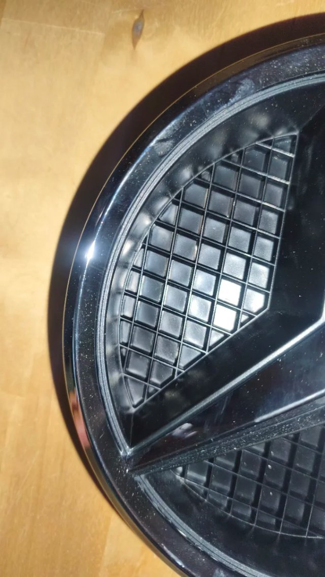 Emblema Estrella Parrilla Mercedes Negra
