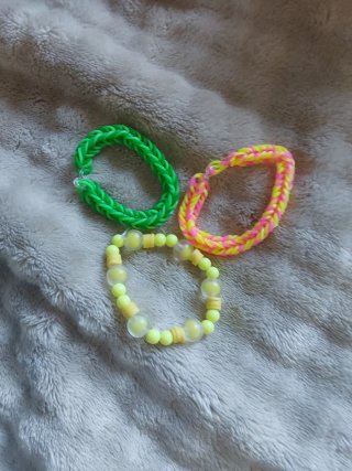 Lote 3 Pulseras Goma y Cuentas