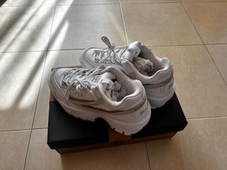 Zapatillas FILA mujer blancas talla 38,5