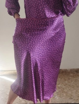 Conjunto satinado falda y blusa