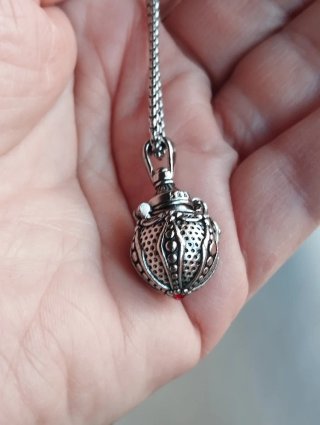 Collana ciondolo ampolla aromaterapia aprile