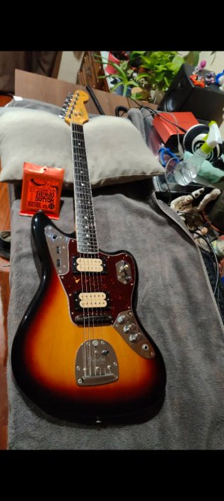 Fender Jaguar Kurt Cobain