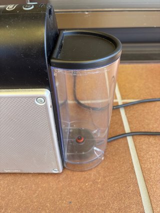 Cafetera Nespresso De Longi Pixie para piezas