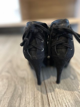 Botín tacón negro talla 36