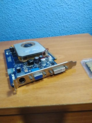 Tarjeta Gráfica Asus PCI Express 512MB