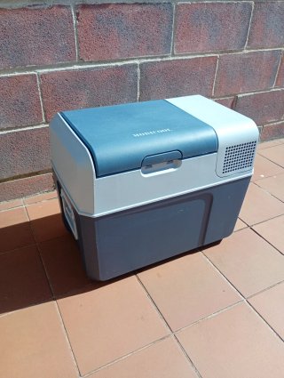 Nevera Mobicool FR40 AC/DC Camper