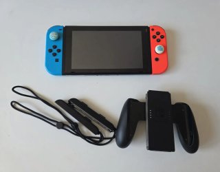 Nintendo Switch Azul/Rojo con Accesorios