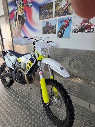 Husqvarna FE 450 2022 - 2.080 km