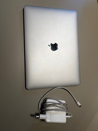 MacBook Pro 13” 2019 8GB RAM Plata