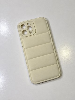 Pack de 3 fundas móvil iPhone 12pro un poco usadas