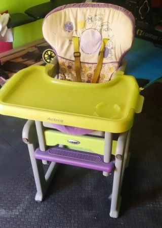Trona convertible en pupitre para bebé