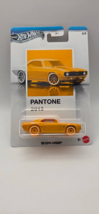 Hot Wheels '69 COPO Camaro PANTONE 2013