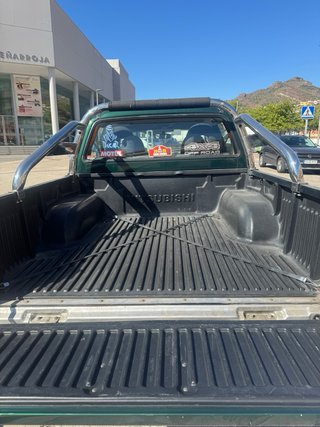 Mitsubishi L 200 2005