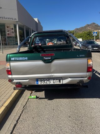 Mitsubishi L 200 2005