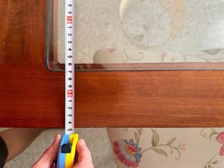Mesa de madera con 4 sillas