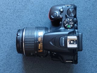 Cámara Nikon D5600 con menos de 3mil disparos!!!
