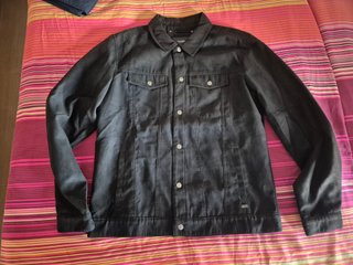Cazadora vaquera Pull&Bear negra Talla L