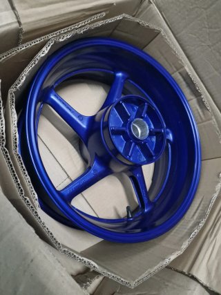 Llanta Trasera Yamaha R1 / MT10 Azul Eléctrico