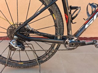 Bicicleta muy ligera montada en XTR y SRAM XX1
