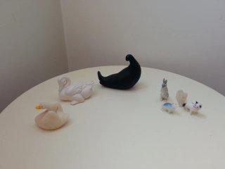 Jarrones y figuras
