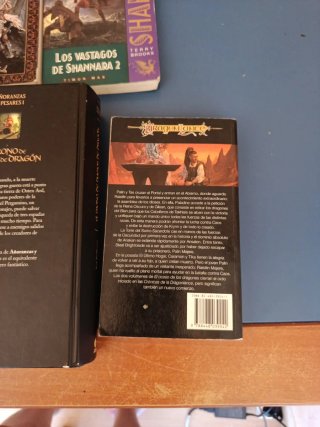 el trono de huesos de dragón