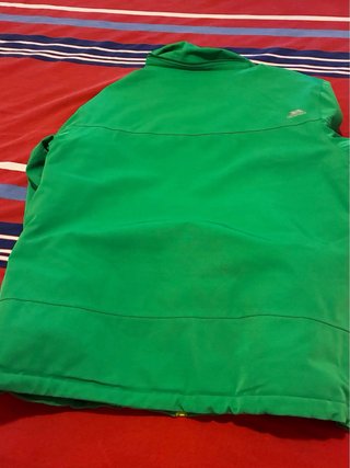 Chaqueta de nieve Trespass verde y amarilla